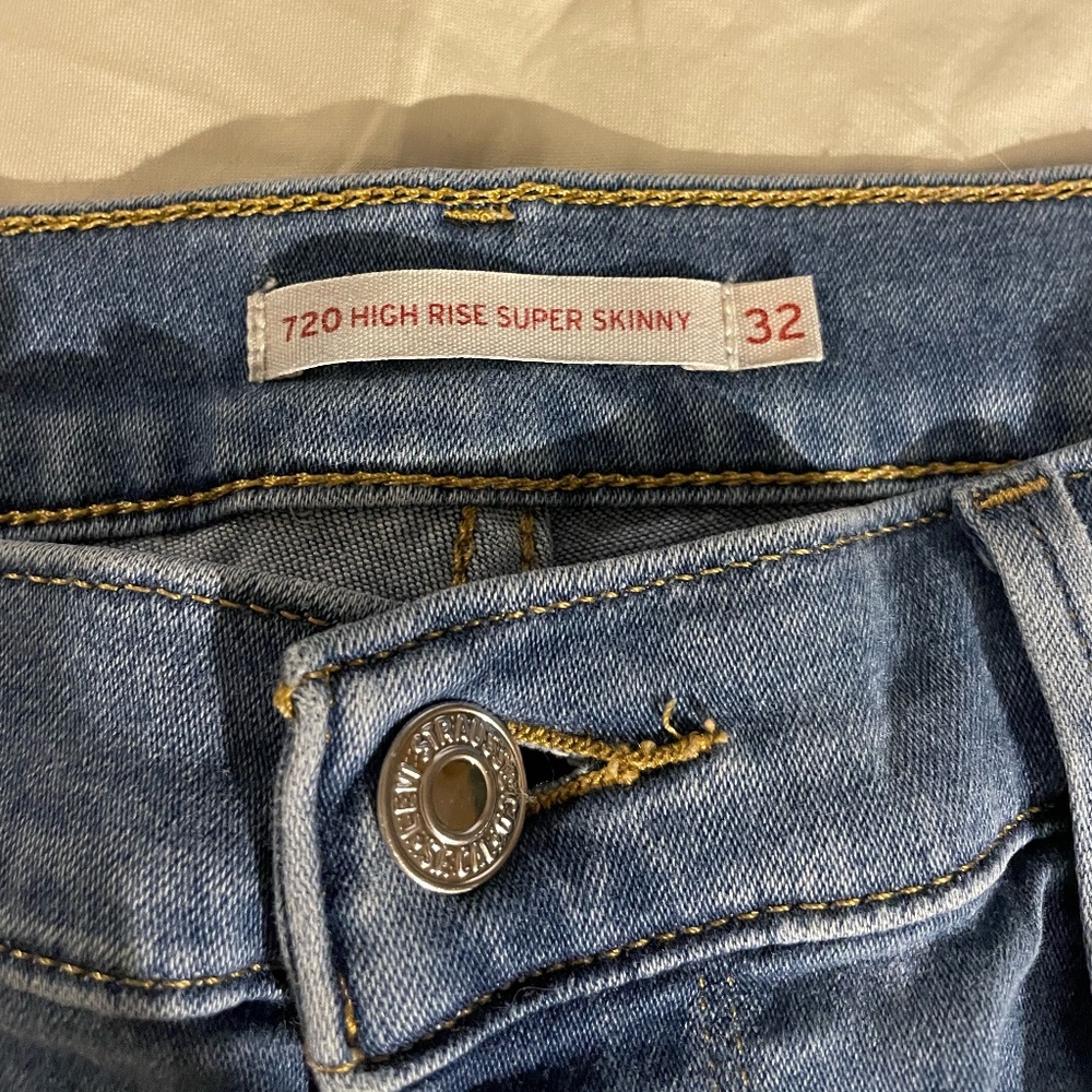 Levi's 720 High Rise Super Skinny jean